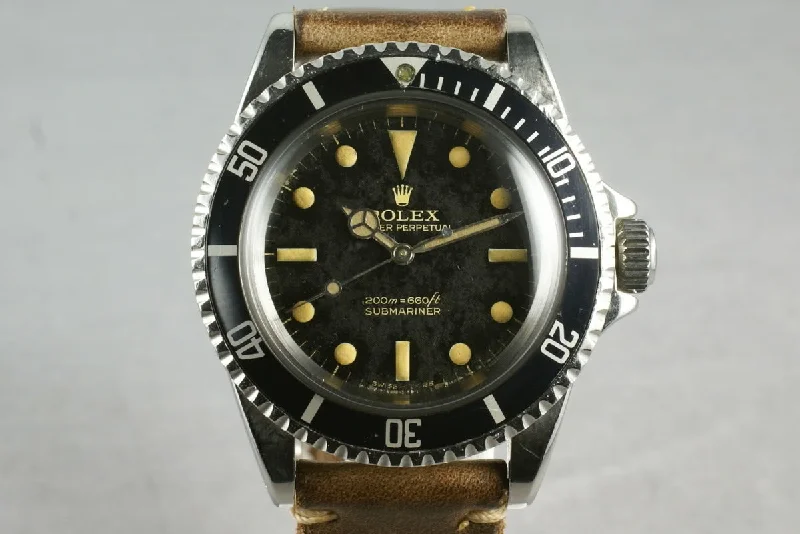 Rolex Submariner Ref: 5513 GILT Dial-Rolex Daytona 116520 Black Dial Watch